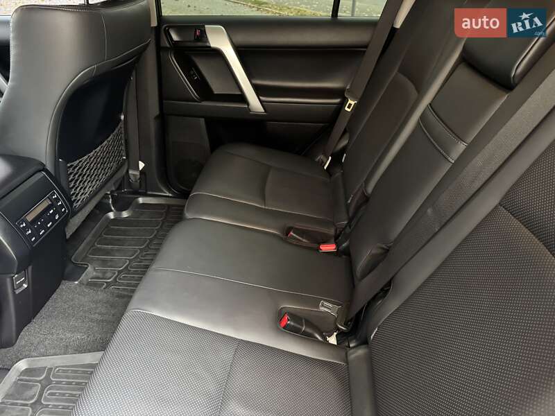 Внедорожник / Кроссовер Toyota Land Cruiser Prado 2022 в Николаеве