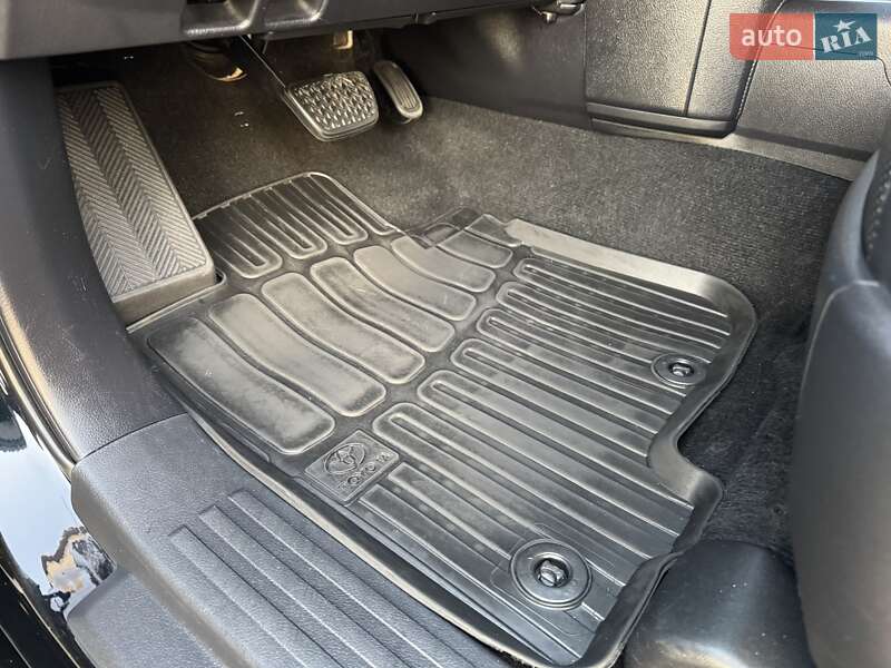 Внедорожник / Кроссовер Toyota Land Cruiser Prado 2022 в Николаеве