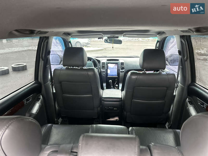 Позашляховик / Кросовер Toyota Land Cruiser Prado 2005 в Рівному