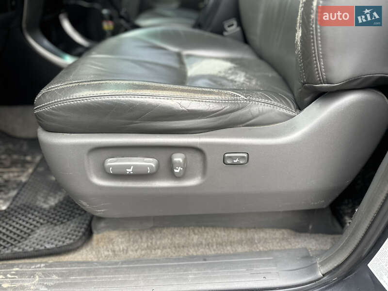 Позашляховик / Кросовер Toyota Land Cruiser Prado 2005 в Рівному