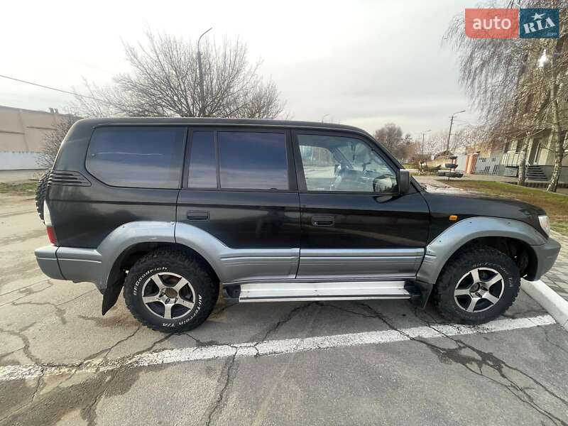 Внедорожник / Кроссовер Toyota Land Cruiser Prado 2000 в Днепре
