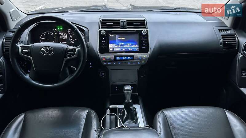 Внедорожник / Кроссовер Toyota Land Cruiser Prado 2019 в Киеве фото 12 Внедорожник / Кроссовер Toyota Land Cruiser Prado 2019 в Киеве