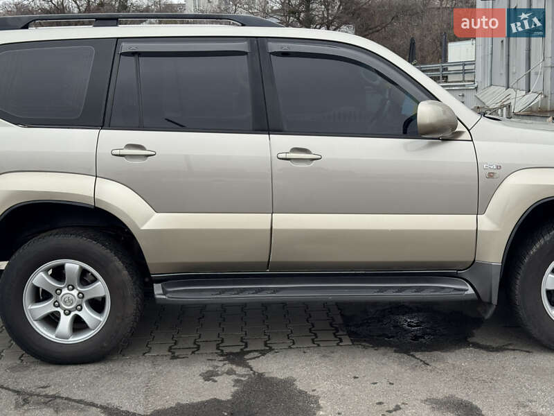Внедорожник / Кроссовер Toyota Land Cruiser Prado 2004 в Харькове