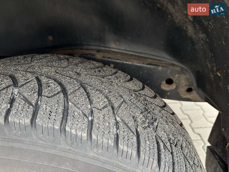 Внедорожник / Кроссовер Toyota Land Cruiser Prado 2004 в Харькове