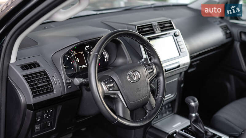Внедорожник / Кроссовер Toyota Land Cruiser Prado 2019 в Львове