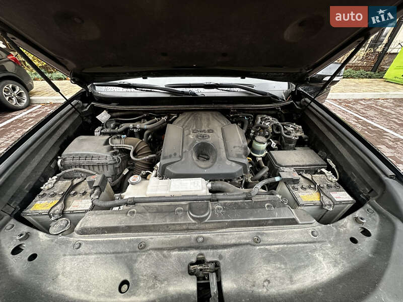 Внедорожник / Кроссовер Toyota Land Cruiser Prado 2021 в Киеве