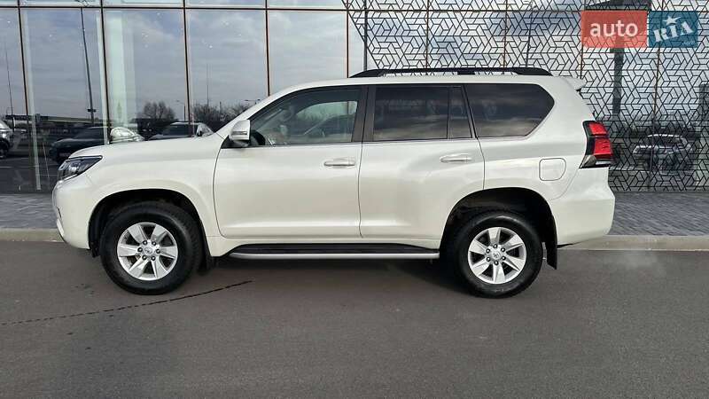 Позашляховик / Кросовер Toyota Land Cruiser Prado 2019 в Києві