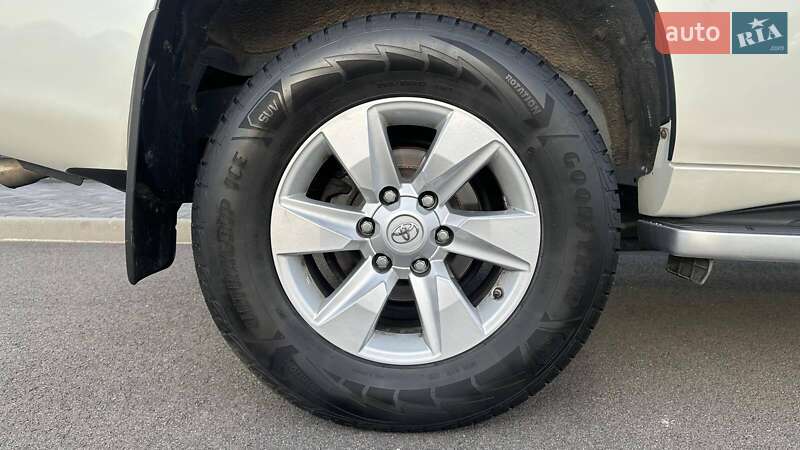 Позашляховик / Кросовер Toyota Land Cruiser Prado 2019 в Києві
