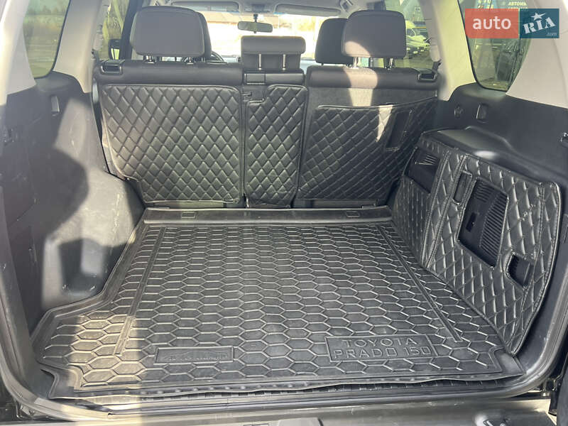 Позашляховик / Кросовер Toyota Land Cruiser Prado 2019 в Києві фото 19 Позашляховик / Кросовер Toyota Land Cruiser Prado 2019 в Києві
