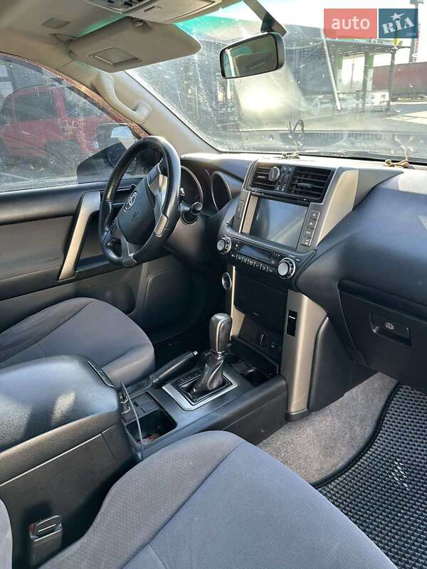 Внедорожник / Кроссовер Toyota Land Cruiser Prado 2012 в Коломые