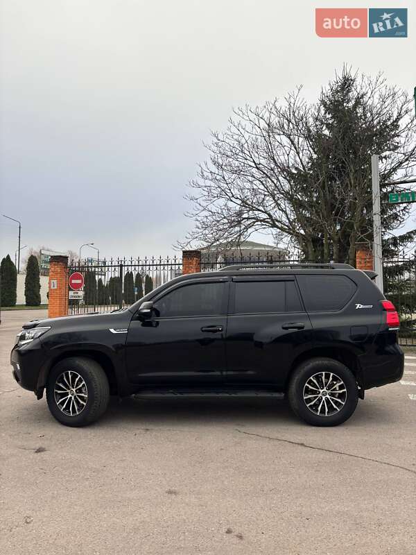 Внедорожник / Кроссовер Toyota Land Cruiser Prado 2010 в Александрие фото 12 Внедорожник / Кроссовер Toyota Land Cruiser Prado 2010 в Александрие