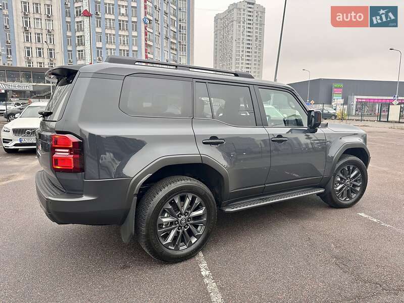 Позашляховик / Кросовер Toyota Land Cruiser Prado 2024 в Києві