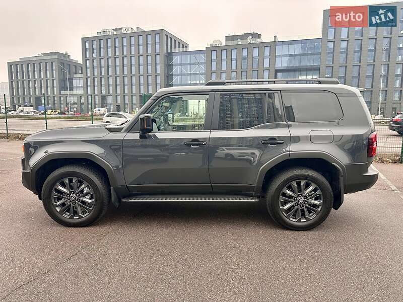 Позашляховик / Кросовер Toyota Land Cruiser Prado 2024 в Києві