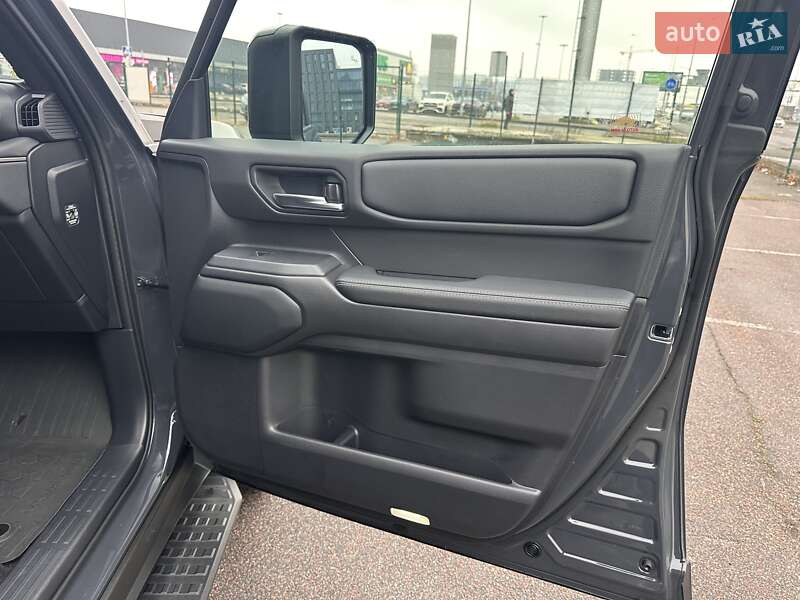 Позашляховик / Кросовер Toyota Land Cruiser Prado 2024 в Києві