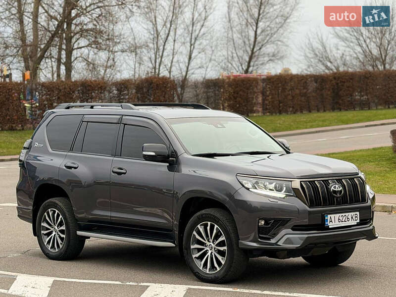 Позашляховик / Кросовер Toyota Land Cruiser Prado 2022 в Києві