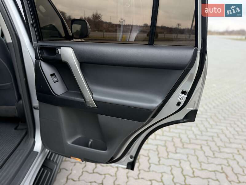 Внедорожник / Кроссовер Toyota Land Cruiser Prado 2013 в Ивано-Франковске