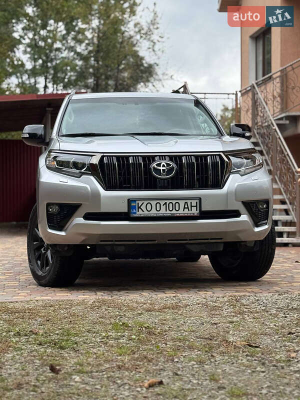Toyota Land Cruiser Prado 2021