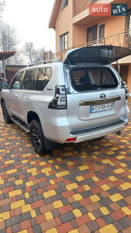 Позашляховик / Кросовер Toyota Land Cruiser Prado 2021 в Тячеві