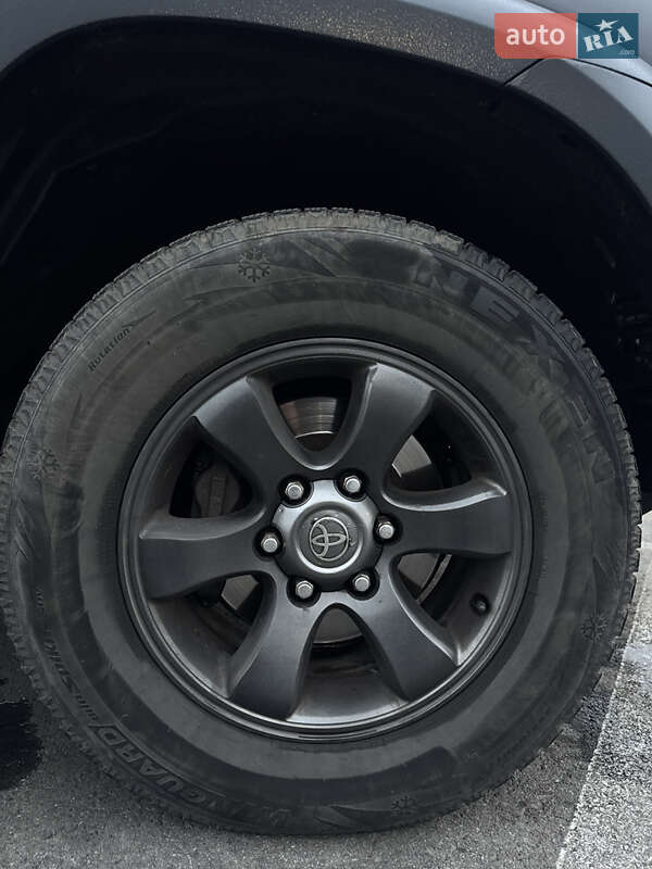 Внедорожник / Кроссовер Toyota Land Cruiser Prado 2006 в Львове