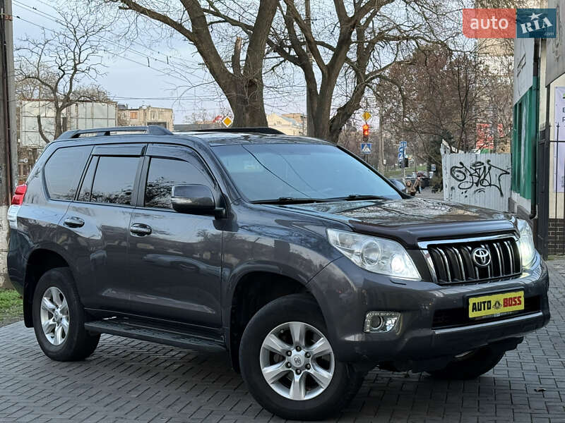 Позашляховик / Кросовер Toyota Land Cruiser Prado 2013 в Миколаєві