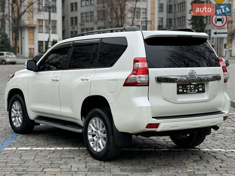 Позашляховик / Кросовер Toyota Land Cruiser Prado 2016 в Харкові