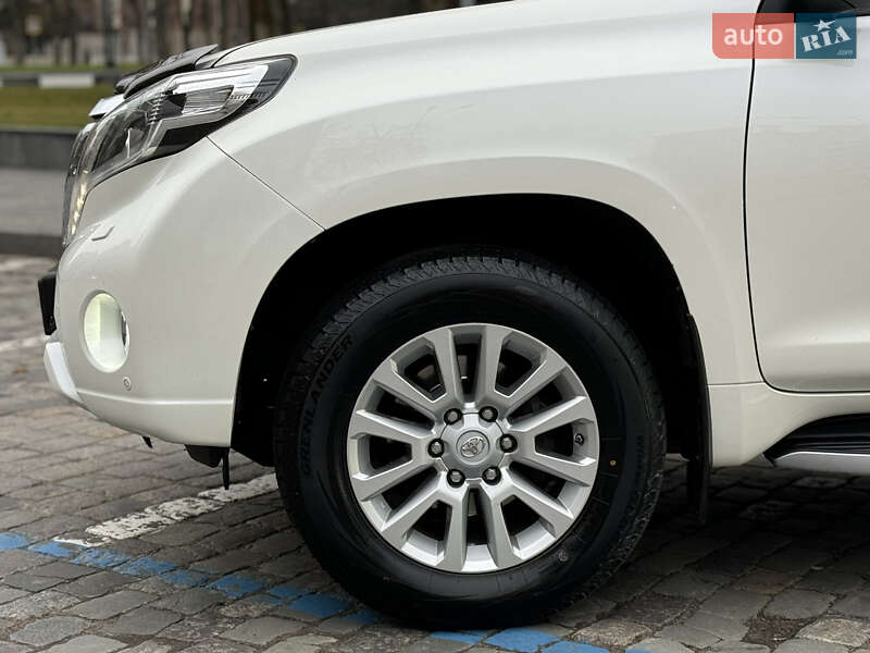 Позашляховик / Кросовер Toyota Land Cruiser Prado 2016 в Харкові