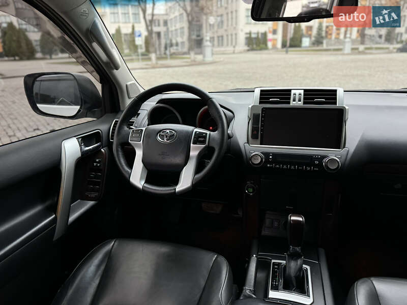 Позашляховик / Кросовер Toyota Land Cruiser Prado 2016 в Харкові