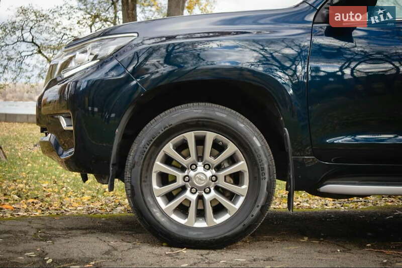 Внедорожник / Кроссовер Toyota Land Cruiser Prado 2017 в Киеве