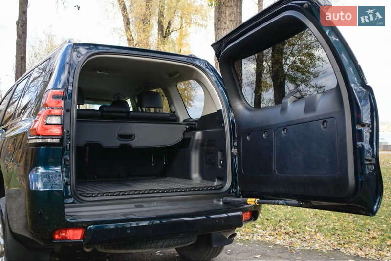 Внедорожник / Кроссовер Toyota Land Cruiser Prado 2017 в Киеве