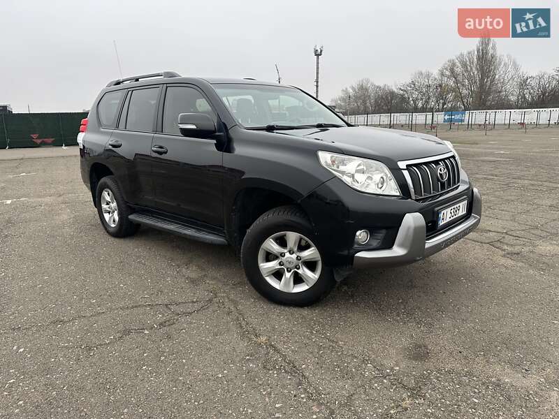 Позашляховик / Кросовер Toyota Land Cruiser Prado 2010 в Києві