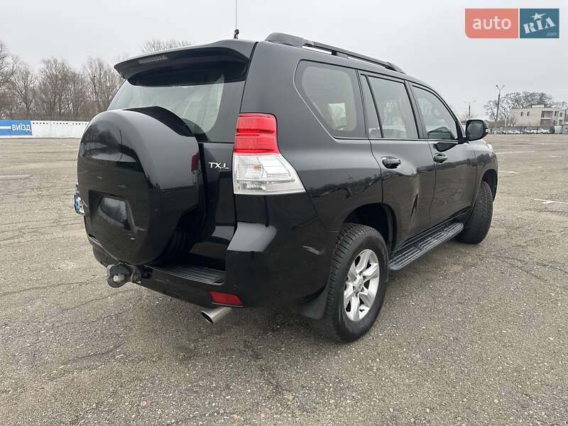 Позашляховик / Кросовер Toyota Land Cruiser Prado 2010 в Києві