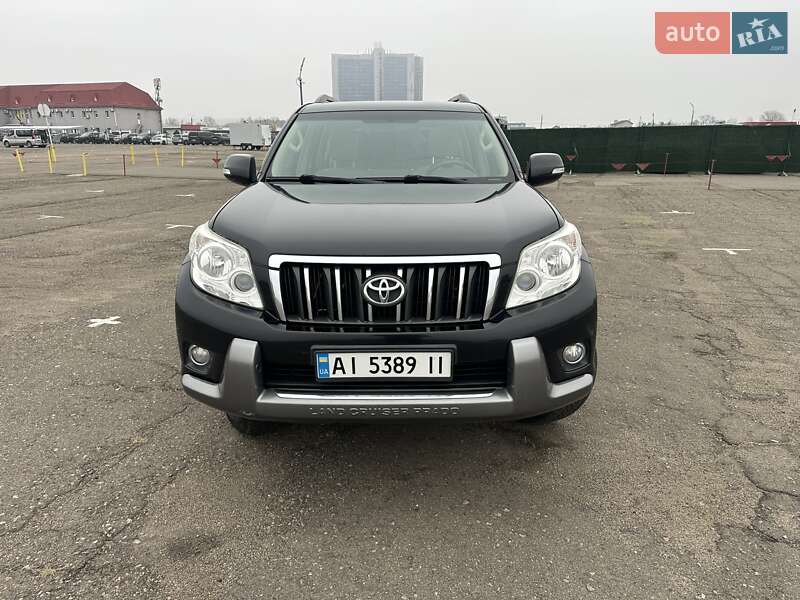 Позашляховик / Кросовер Toyota Land Cruiser Prado 2010 в Києві