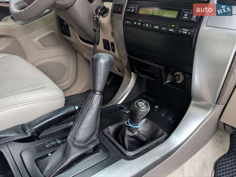 Внедорожник / Кроссовер Toyota Land Cruiser Prado 2005 в Здолбунове