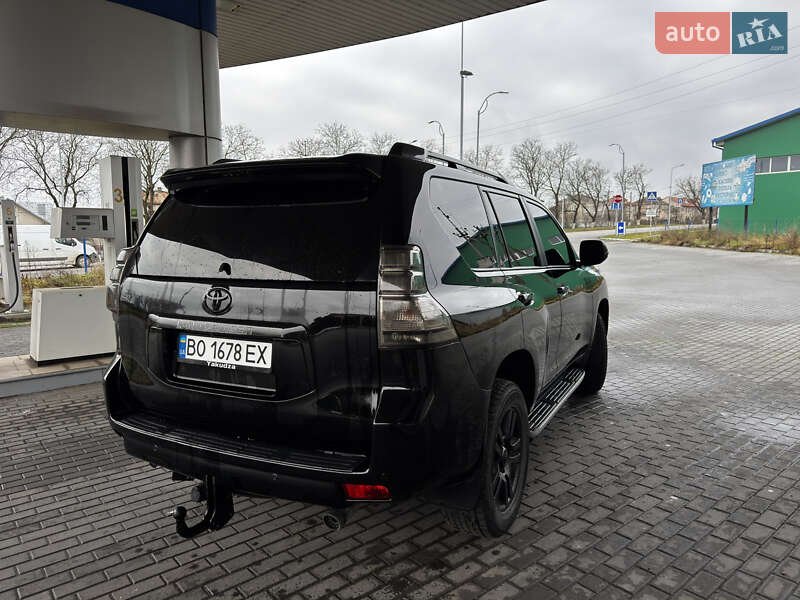 Позашляховик / Кросовер Toyota Land Cruiser Prado 2010 в Тернополі