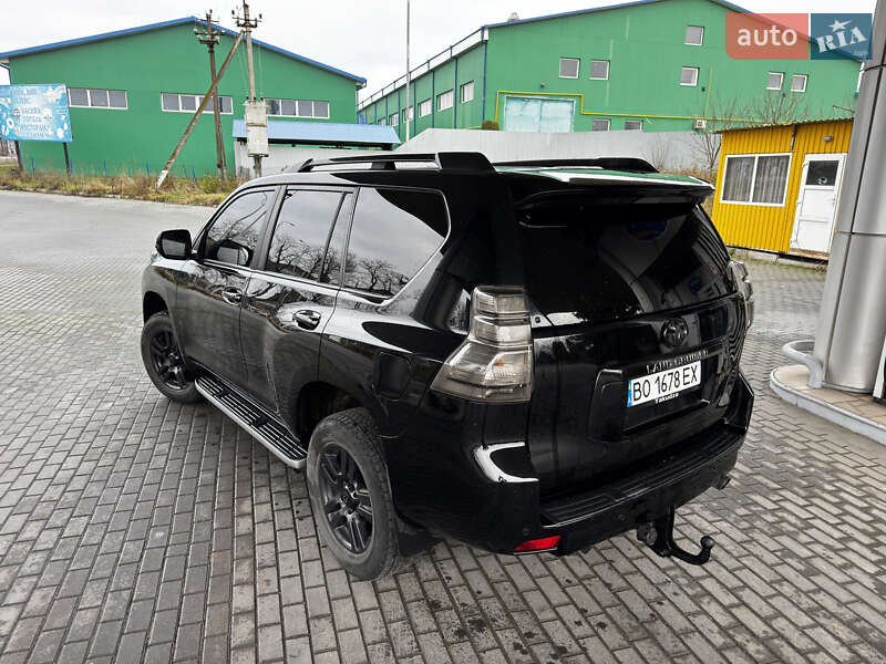 Позашляховик / Кросовер Toyota Land Cruiser Prado 2010 в Тернополі