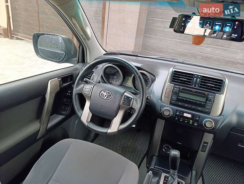 Внедорожник / Кроссовер Toyota Land Cruiser Prado 2012 в Николаеве