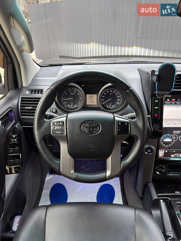 Внедорожник / Кроссовер Toyota Land Cruiser Prado 2011 в Ивано-Франковске