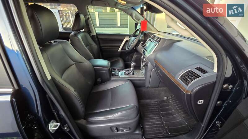 Внедорожник / Кроссовер Toyota Land Cruiser Prado 2020 в Виноградове