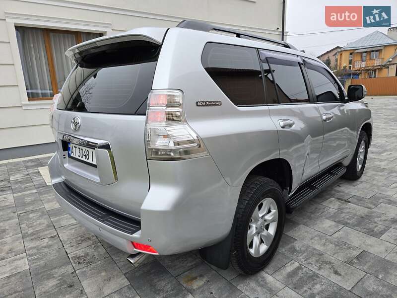 Позашляховик / Кросовер Toyota Land Cruiser Prado 2012 в Івано-Франківську