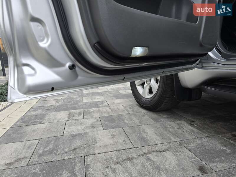 Позашляховик / Кросовер Toyota Land Cruiser Prado 2012 в Івано-Франківську