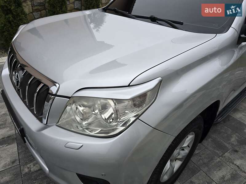 Позашляховик / Кросовер Toyota Land Cruiser Prado 2012 в Івано-Франківську