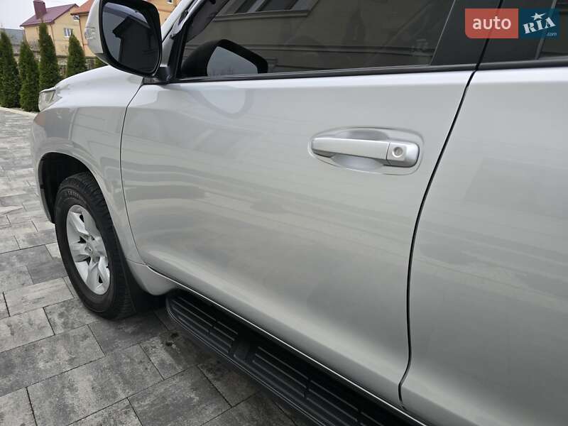 Позашляховик / Кросовер Toyota Land Cruiser Prado 2012 в Івано-Франківську