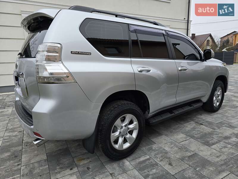 Позашляховик / Кросовер Toyota Land Cruiser Prado 2012 в Івано-Франківську