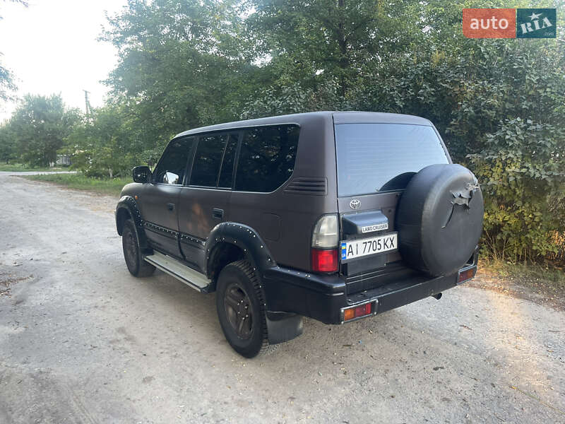 Внедорожник / Кроссовер Toyota Land Cruiser Prado 2000 в Киеве