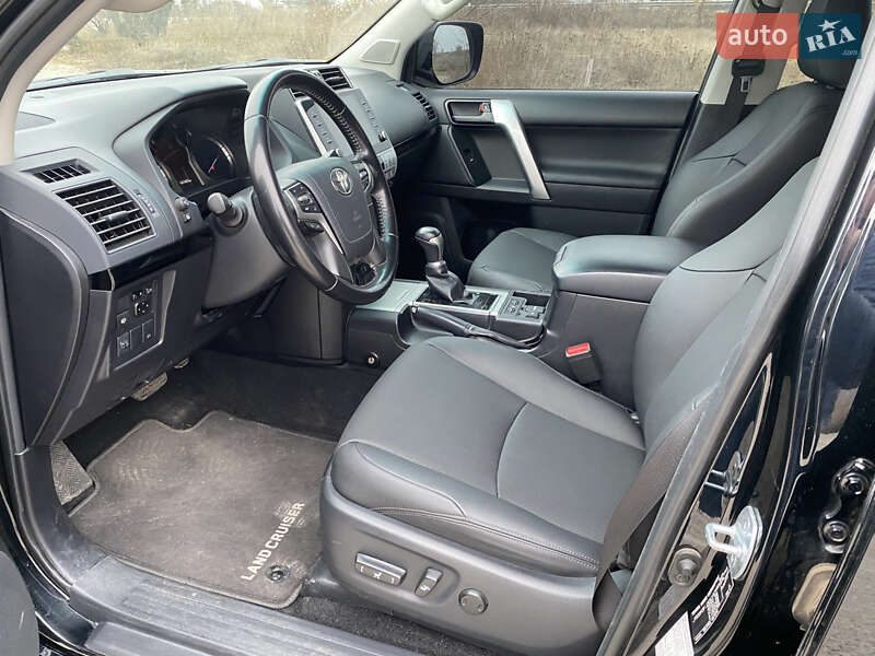 Внедорожник / Кроссовер Toyota Land Cruiser Prado 2020 в Днепре фото 10 Внедорожник / Кроссовер Toyota Land Cruiser Prado 2020 в Днепре