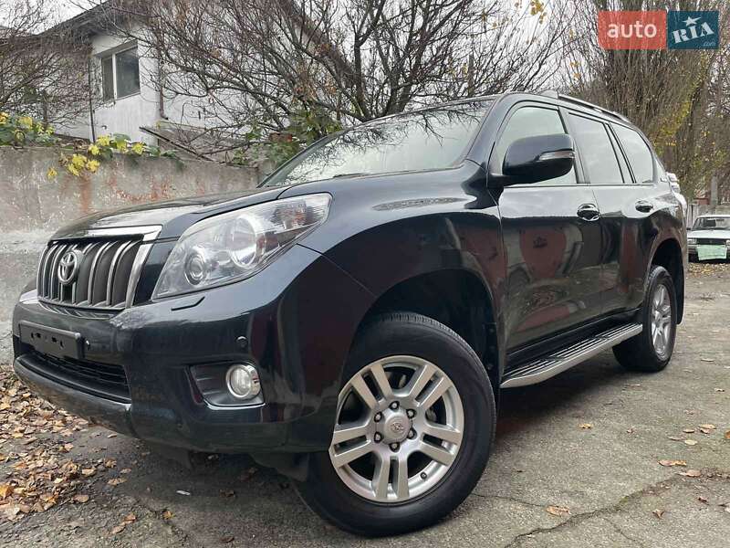 Toyota Land Cruiser Prado 2011