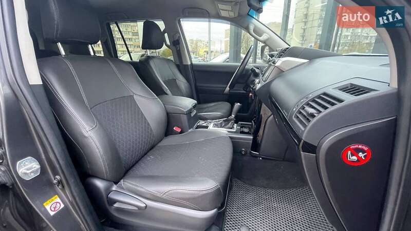 Внедорожник / Кроссовер Toyota Land Cruiser Prado 2015 в Киеве