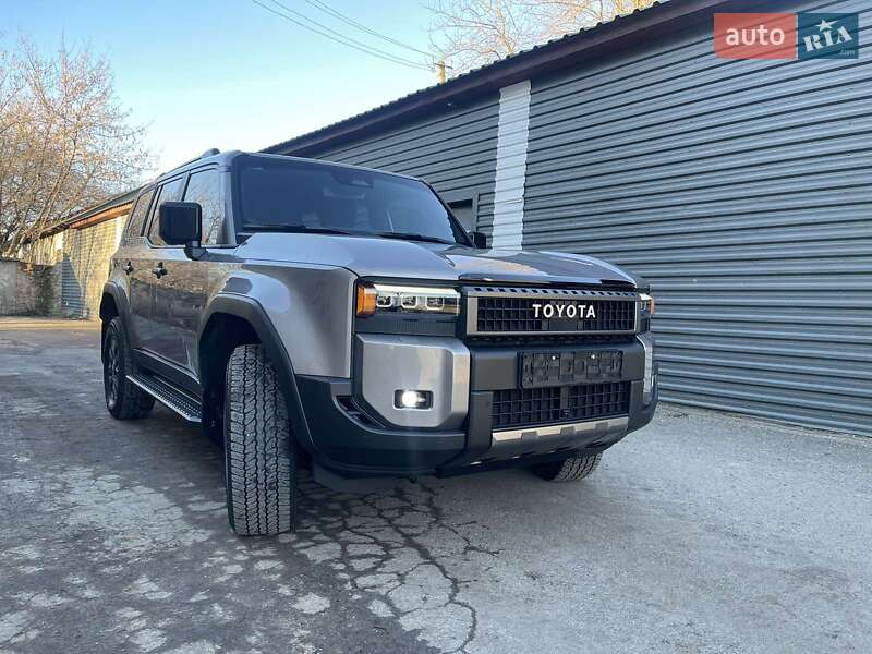 Toyota Land Cruiser Prado 2025