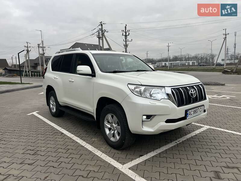 Позашляховик / Кросовер Toyota Land Cruiser Prado 2019 в Луцьку