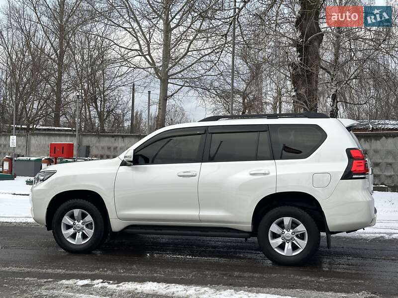 Внедорожник / Кроссовер Toyota Land Cruiser Prado 2019 в Мукачево